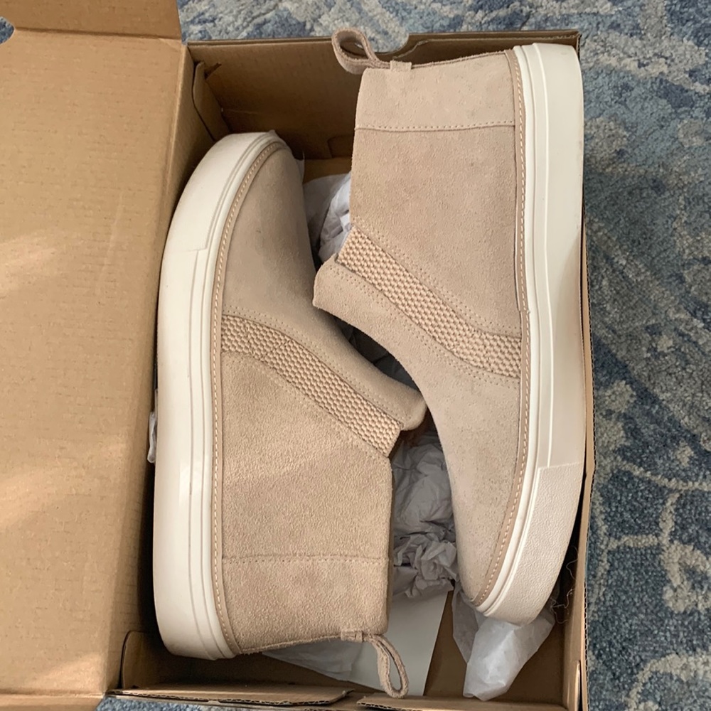 TOMS BRYCE tan suede booties sneakers shoes size 9 - Picture 3 of 12